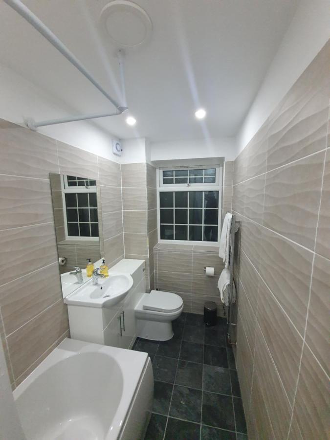 Beautiful Rooms Shaw St And Pine St Бери Екстериор снимка