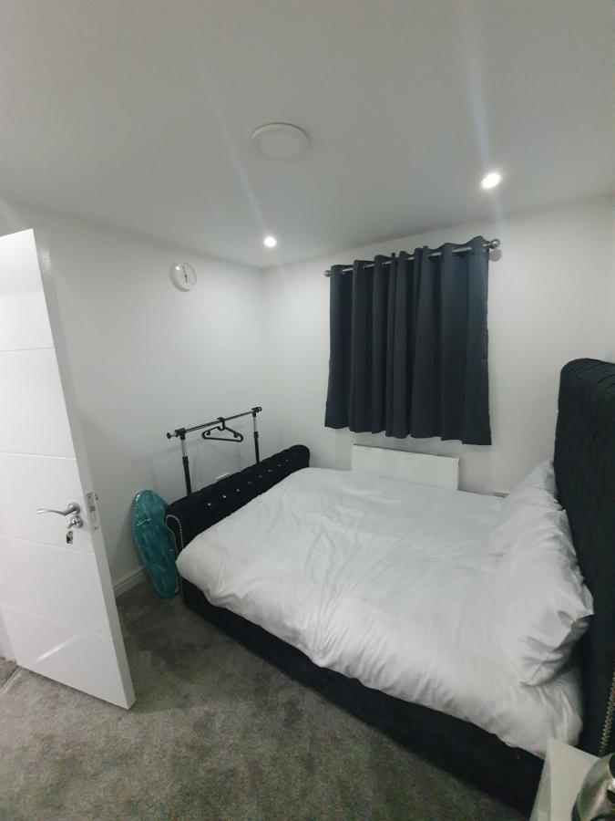 Beautiful Rooms Shaw St And Pine St Бери Екстериор снимка
