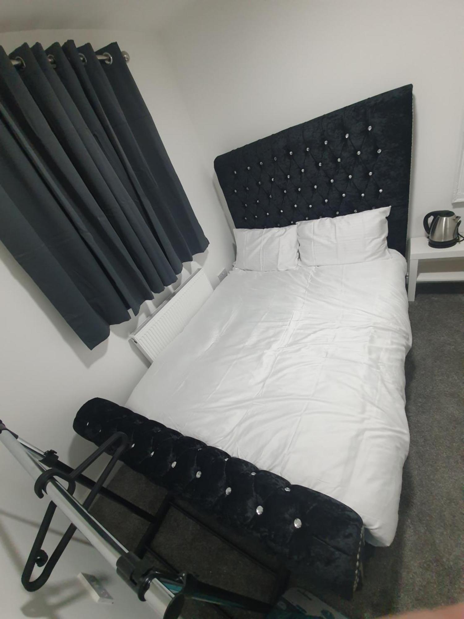 Beautiful Rooms Shaw St And Pine St Бери Екстериор снимка