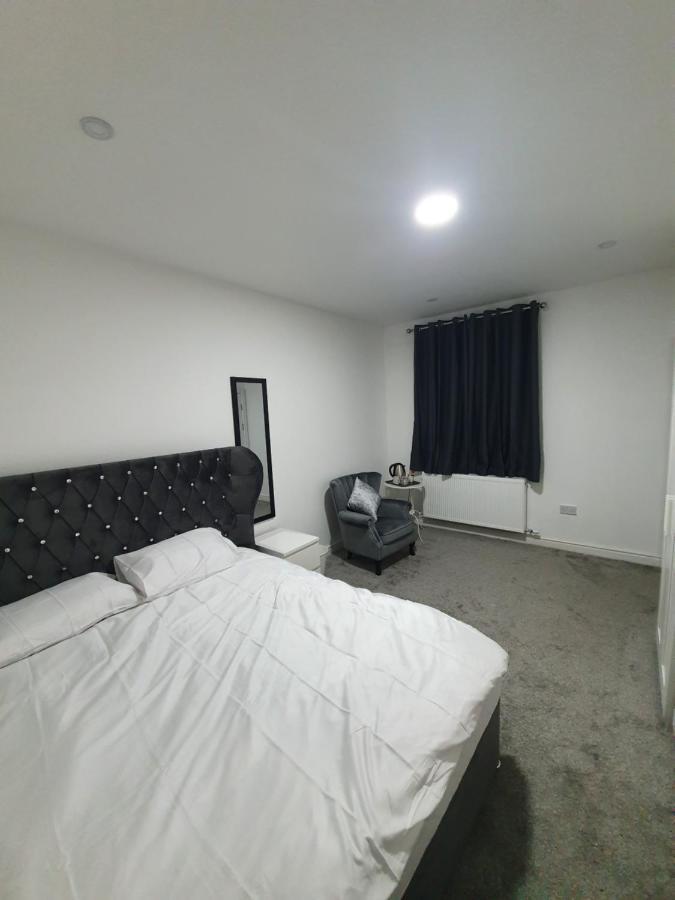 Beautiful Rooms Shaw St And Pine St Бери Екстериор снимка