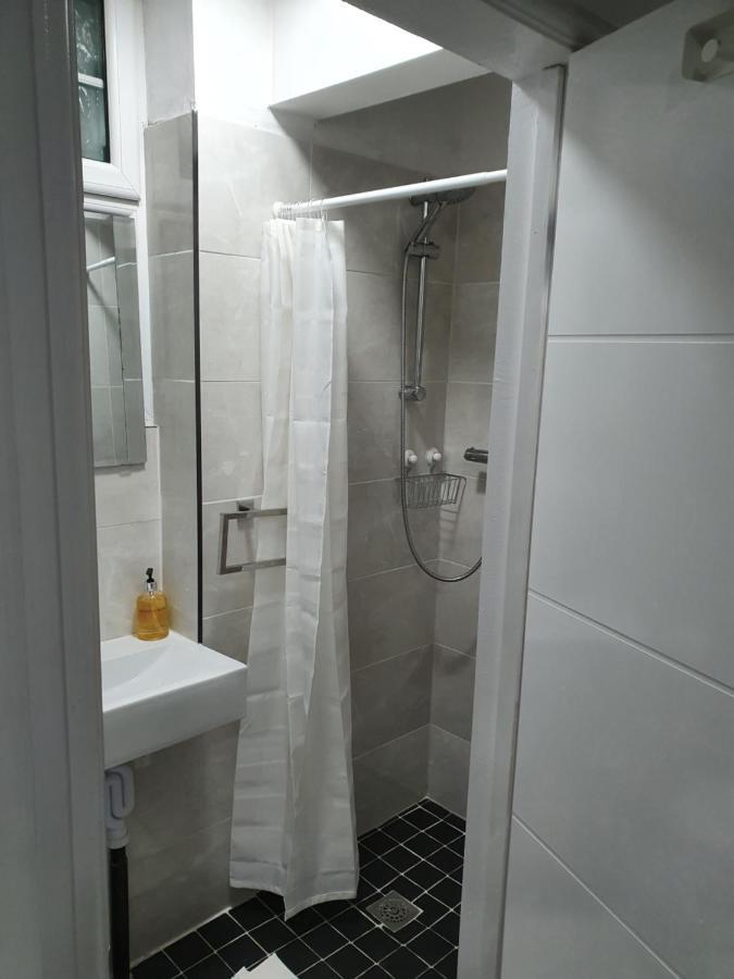 Beautiful Rooms Shaw St And Pine St Бери Екстериор снимка
