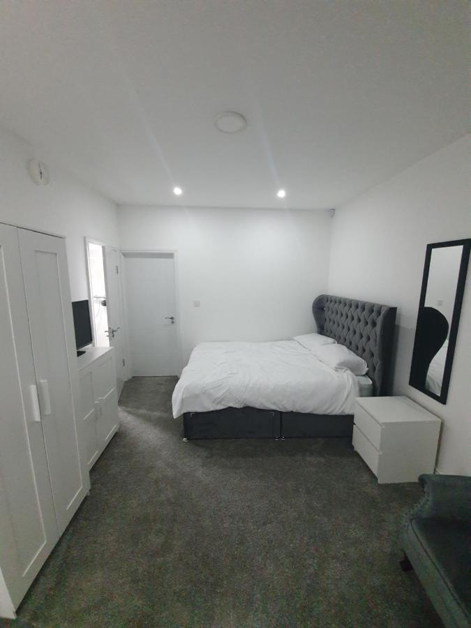 Beautiful Rooms Shaw St And Pine St Бери Екстериор снимка