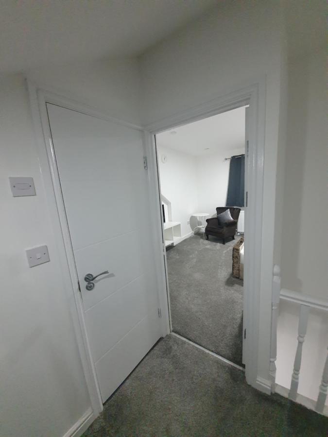 Beautiful Rooms Shaw St And Pine St Бери Екстериор снимка